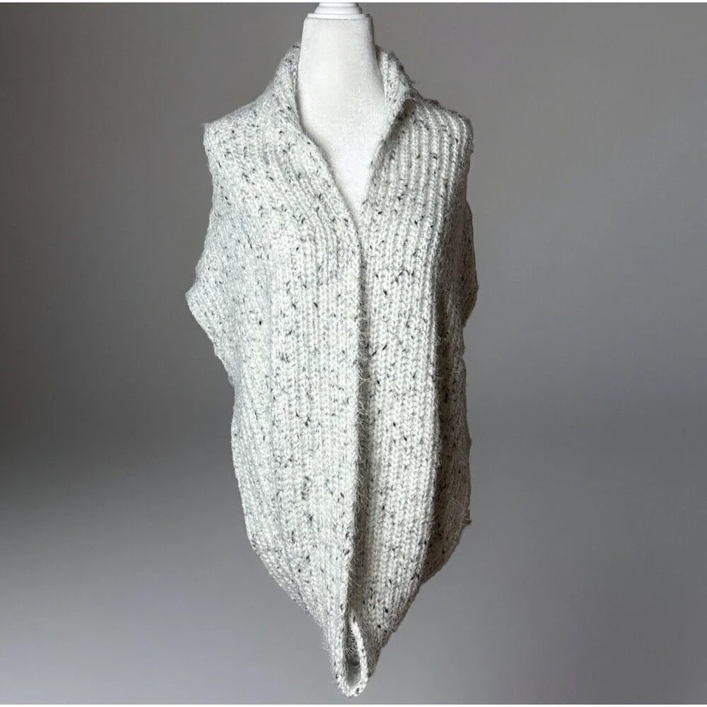 Calvin Klein Infinity Scarf  White Black Tones 33” X 12” Accessories